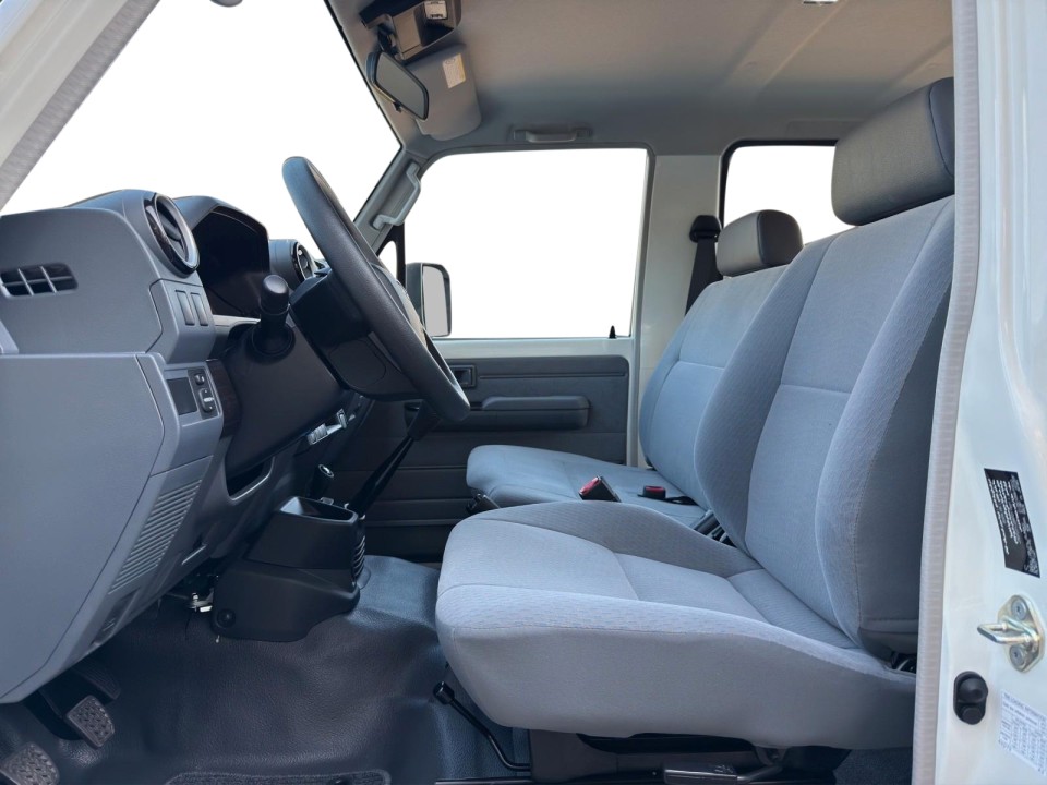 Toyota Land Cruiser GRJ71 - foto 7