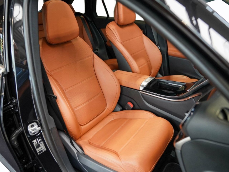 Mercedes-Benz GLC 300e 4MATIC Avantgarde - foto 14