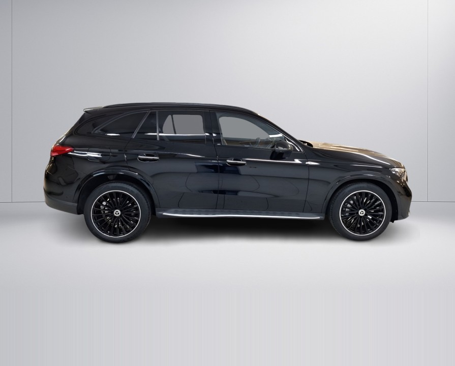 Mercedes-Benz GLC 200 4MATIC AMG Line (2)