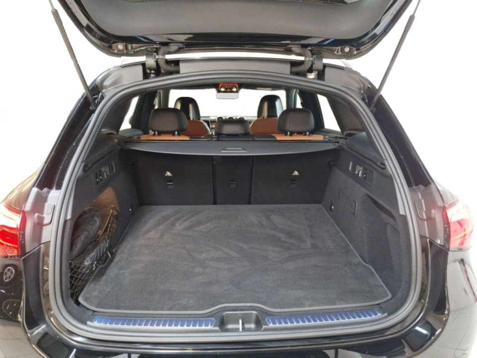 Mercedes-Benz GLC 200 4MATIC AMG Line - foto 17