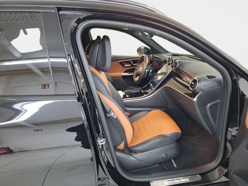 Mercedes-Benz GLC 200 4MATIC AMG Line - foto 11