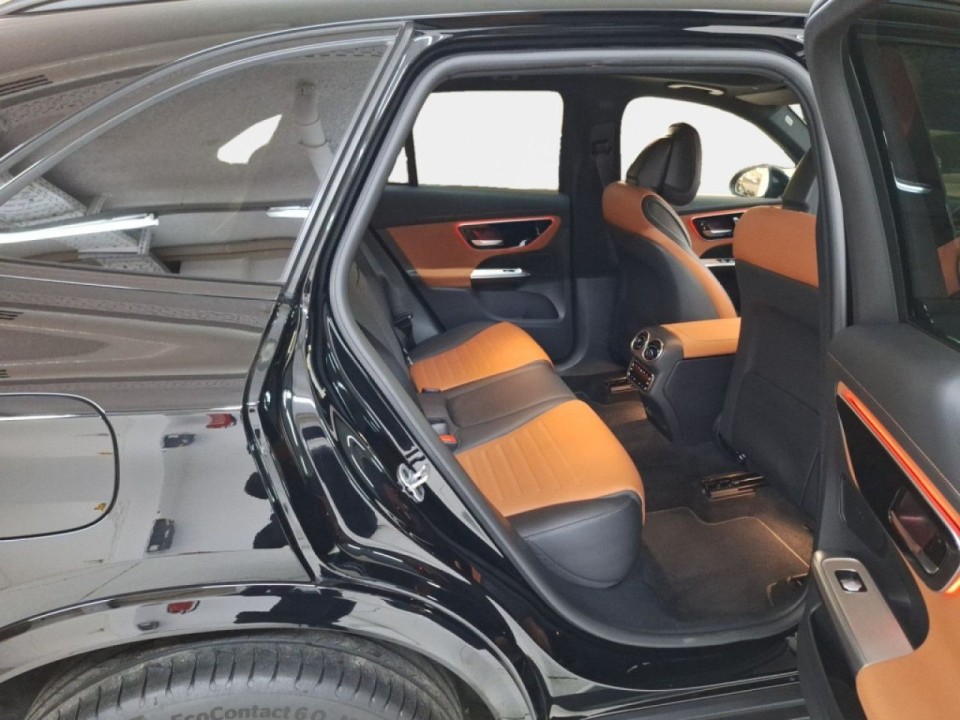 Mercedes-Benz GLC 200 4MATIC AMG Line - foto 10