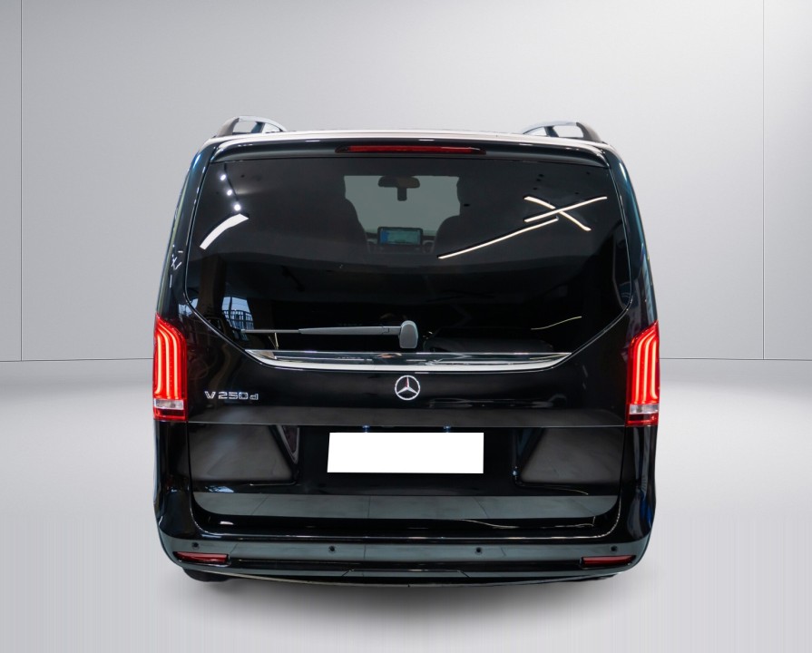 Mercedes-Benz V 250d Extralong VIP (4)