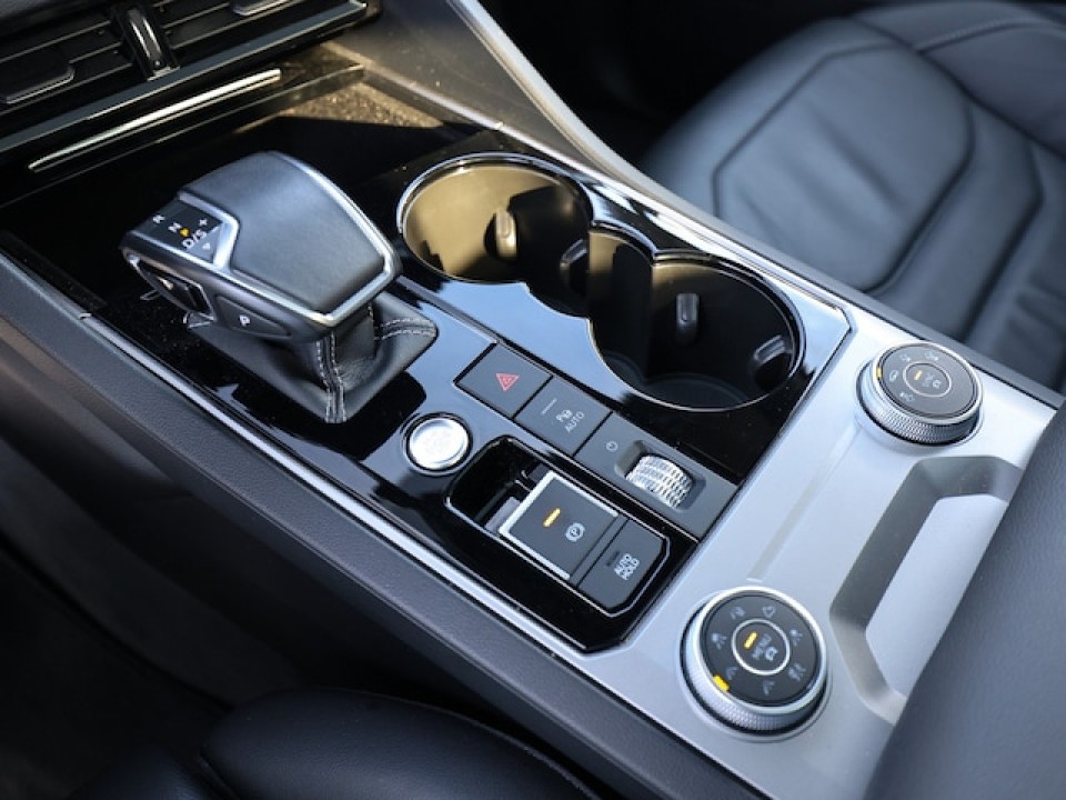 Volkswagen Touareg V6 TDI R-Line - foto 12