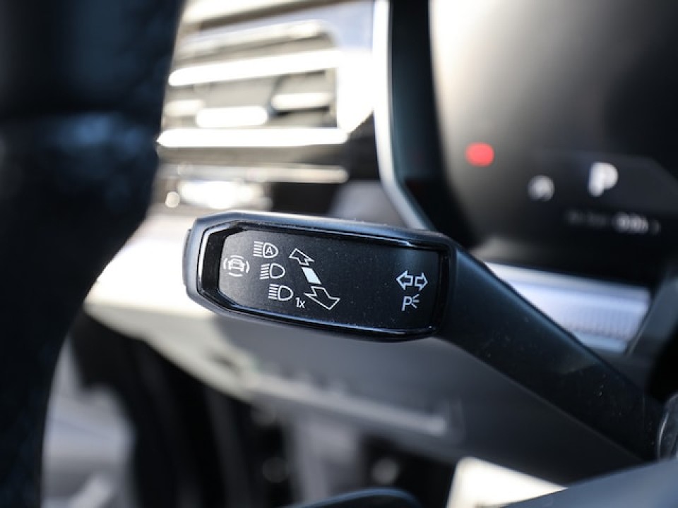 Volkswagen Touareg V6 TDI R-Line - foto 11