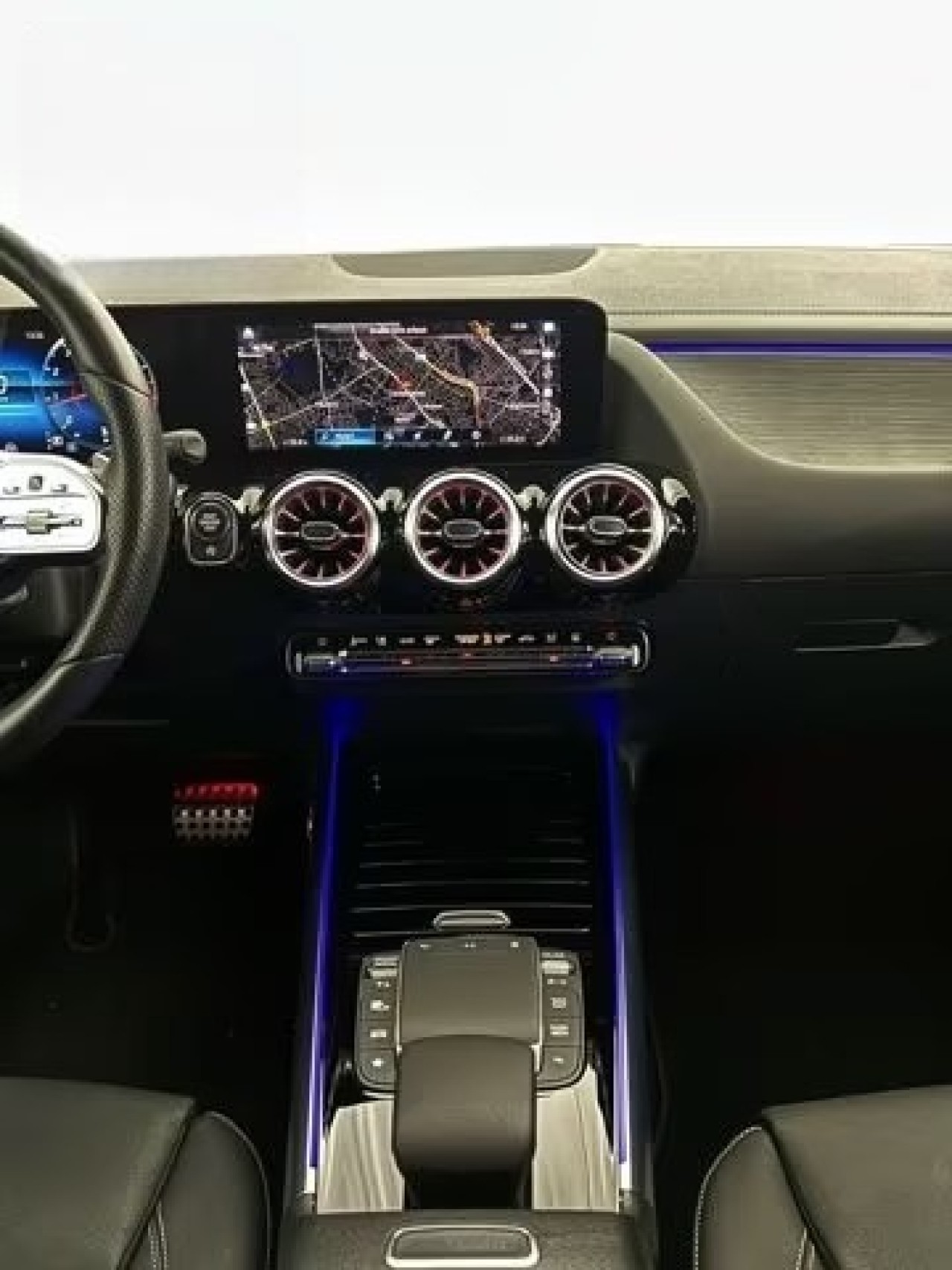 Mercedes-Benz GLA 250 AMG - foto 10