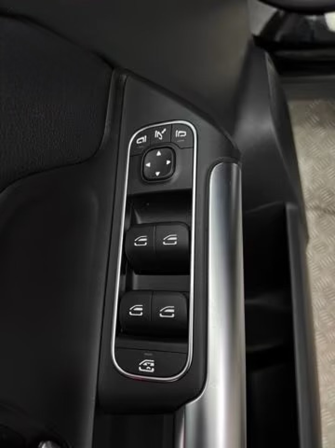 Mercedes-Benz GLA 250 AMG - foto 31