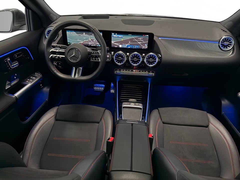 Mercedes-Benz GLA 220 4MATIC AMG Line - foto 8