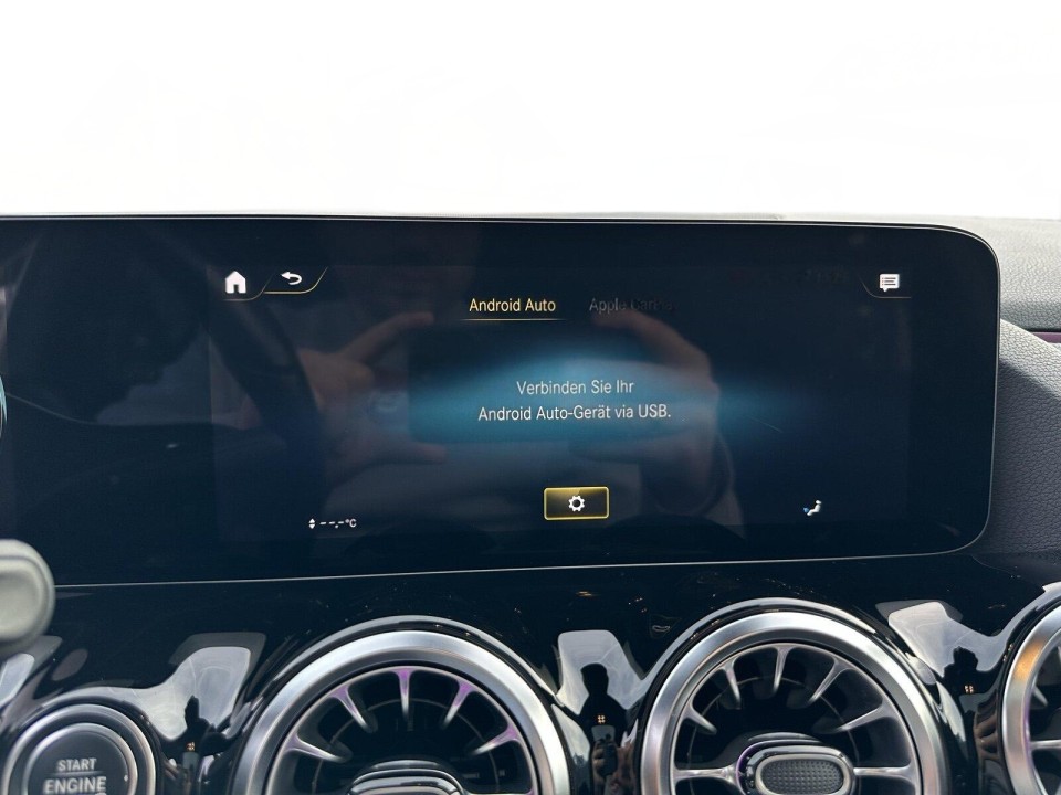 Mercedes-Benz GLA 250 4MATIC AMG Line - foto 11