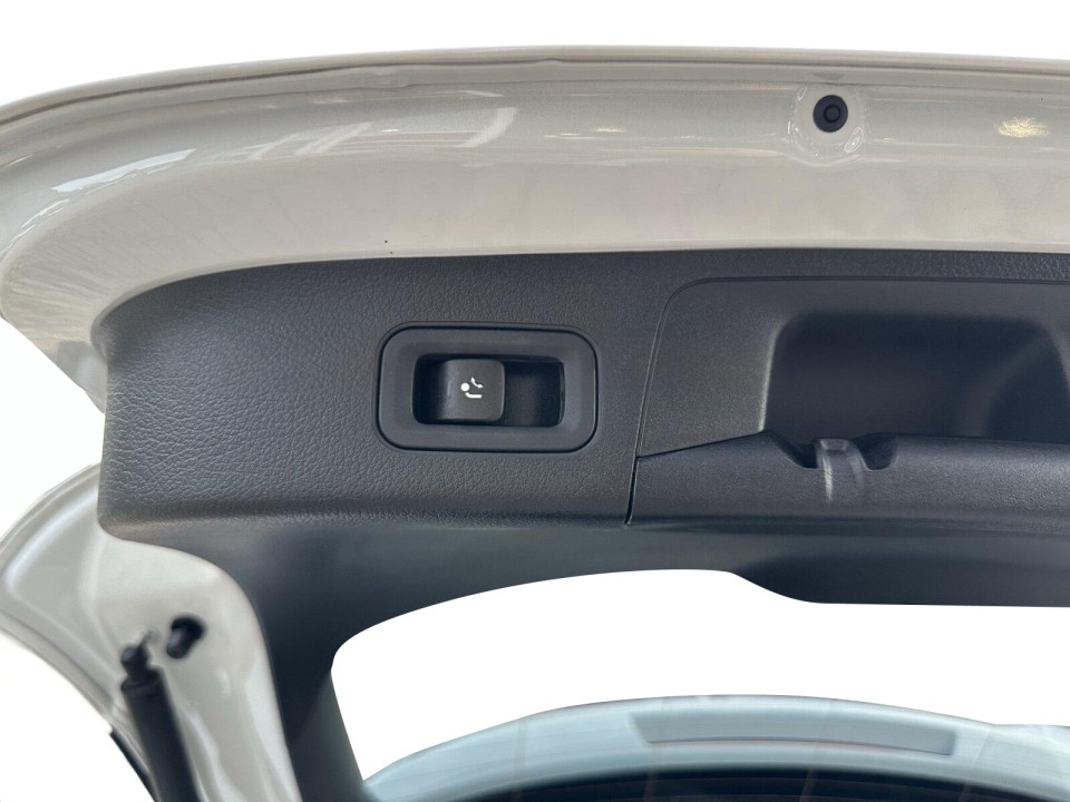 Mercedes-Benz GLA 250 4MATIC AMG Line - foto 19