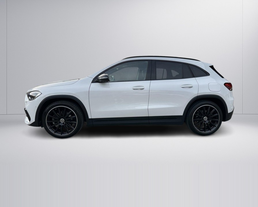 Mercedes-Benz GLA 250 4MATIC AMG Line (5)