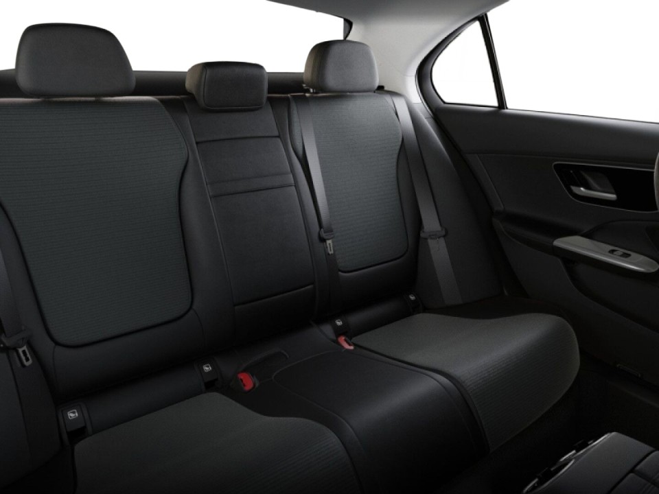 Mercedes-Benz C 300e 4MATIC Avantgarde - foto 17