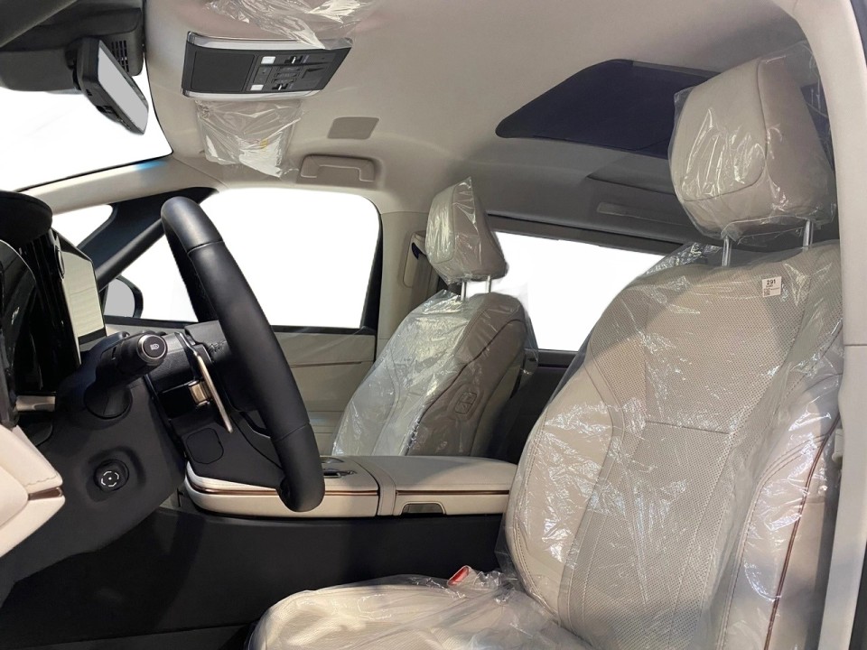 Lexus LM 350h E-FOUR - foto 12