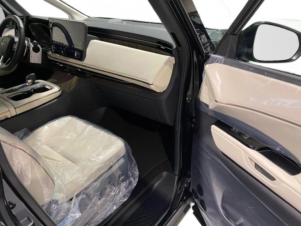 Lexus LM 350h E-FOUR - foto 11