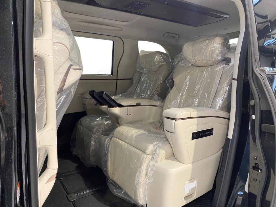 Lexus LM 350h E-FOUR - foto 14