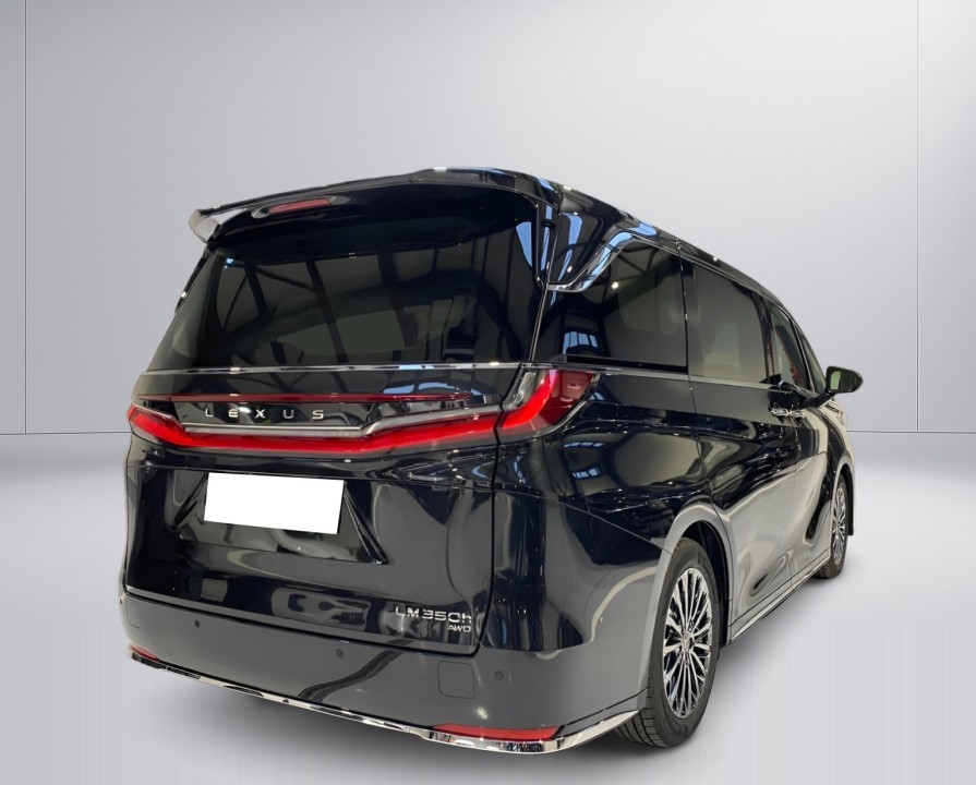 Lexus LM 350h E-FOUR (3)