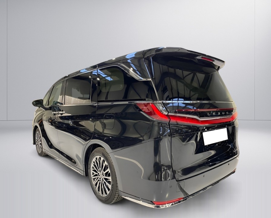 Lexus LM 350h E-FOUR (5)