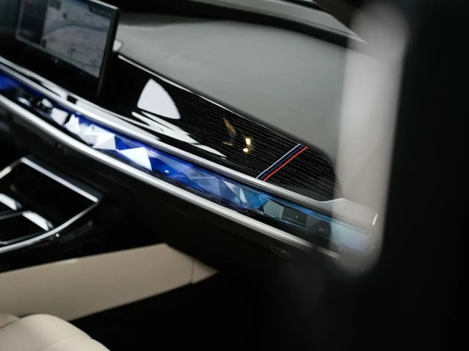 BMW Seria 7 xDrive740d M-Sport - foto 14