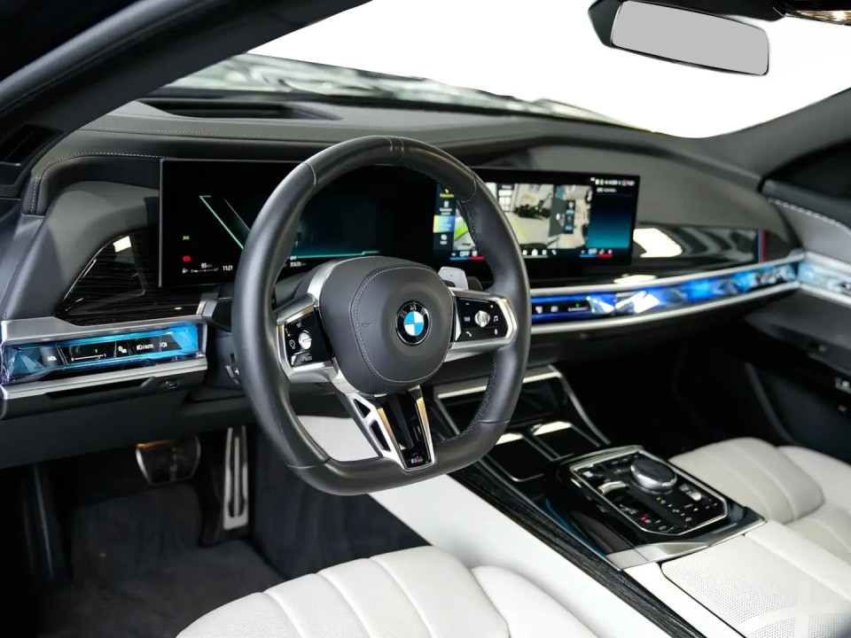 BMW Seria 7 xDrive740d M-Sport - foto 10