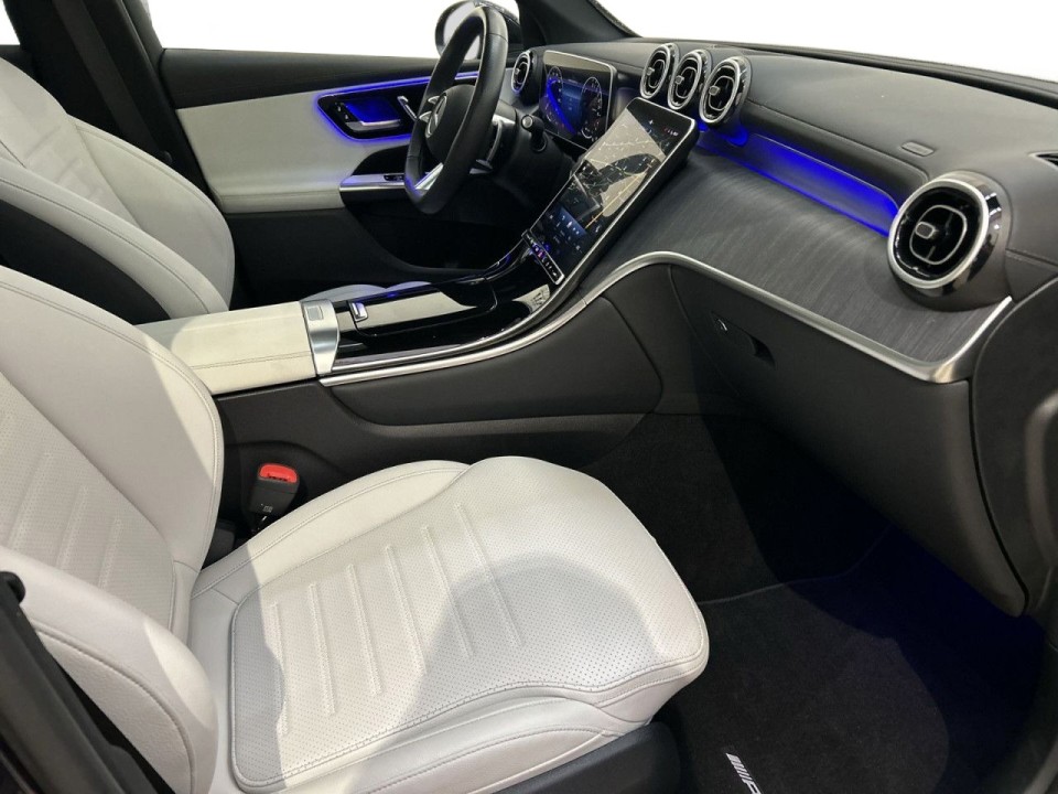 Mercedes-Benz GLC 300e 4MATIC AMG - foto 13