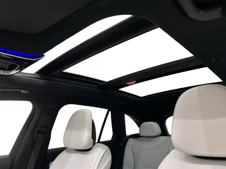 Mercedes-Benz GLC 300e 4MATIC AMG - foto 19