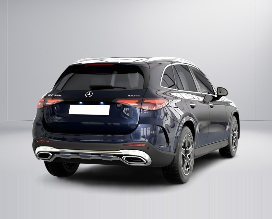 Mercedes-Benz GLC 300e 4MATIC AMG (2)