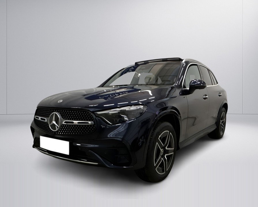 Mercedes-Benz GLC 300e 4MATIC AMG (5)