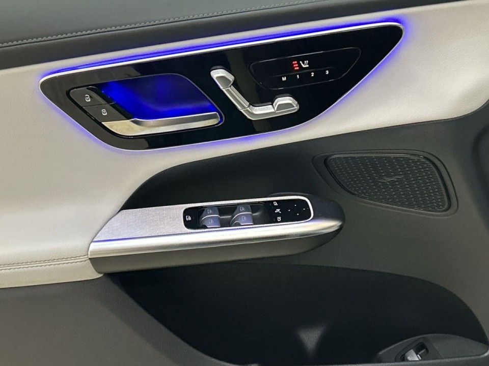 Mercedes-Benz GLC 300e 4MATIC AMG - foto 20