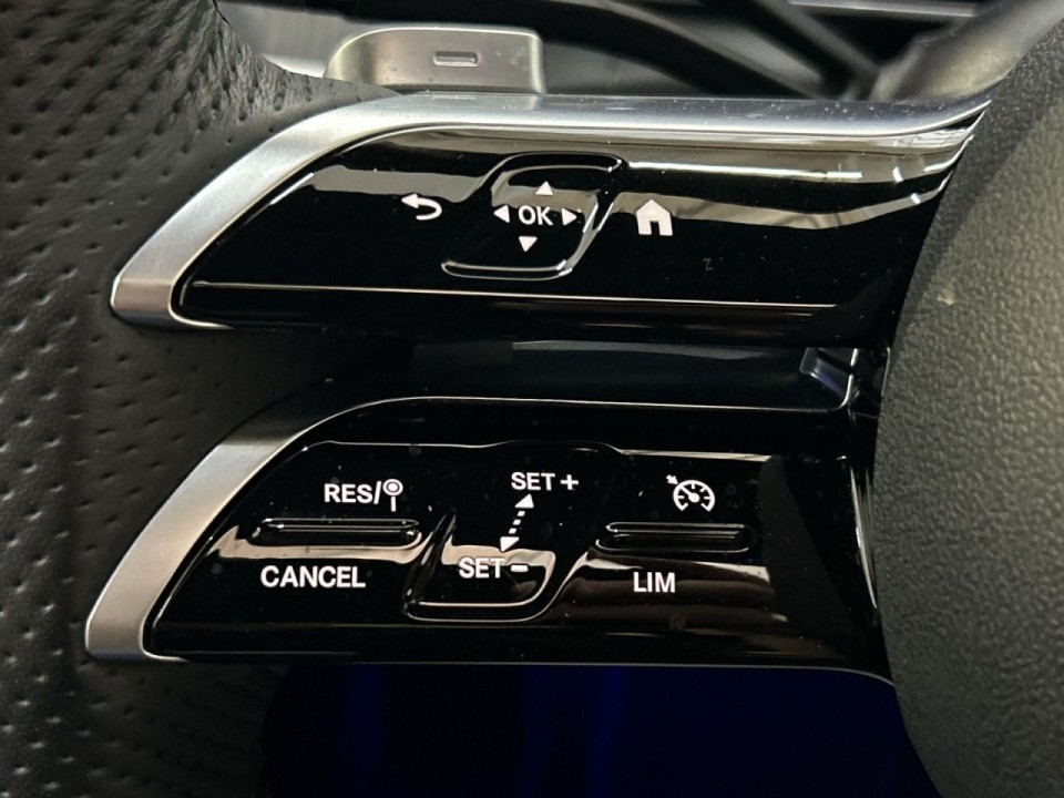 Mercedes-Benz GLC 300e 4MATIC AMG - foto 16