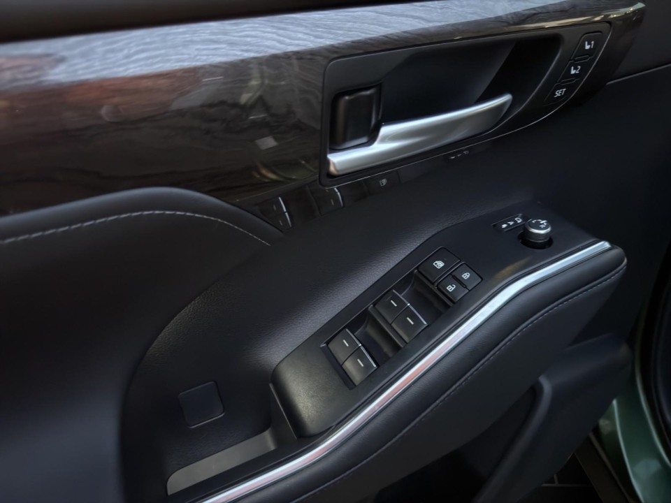 Toyota Highlander Luxury - foto 10