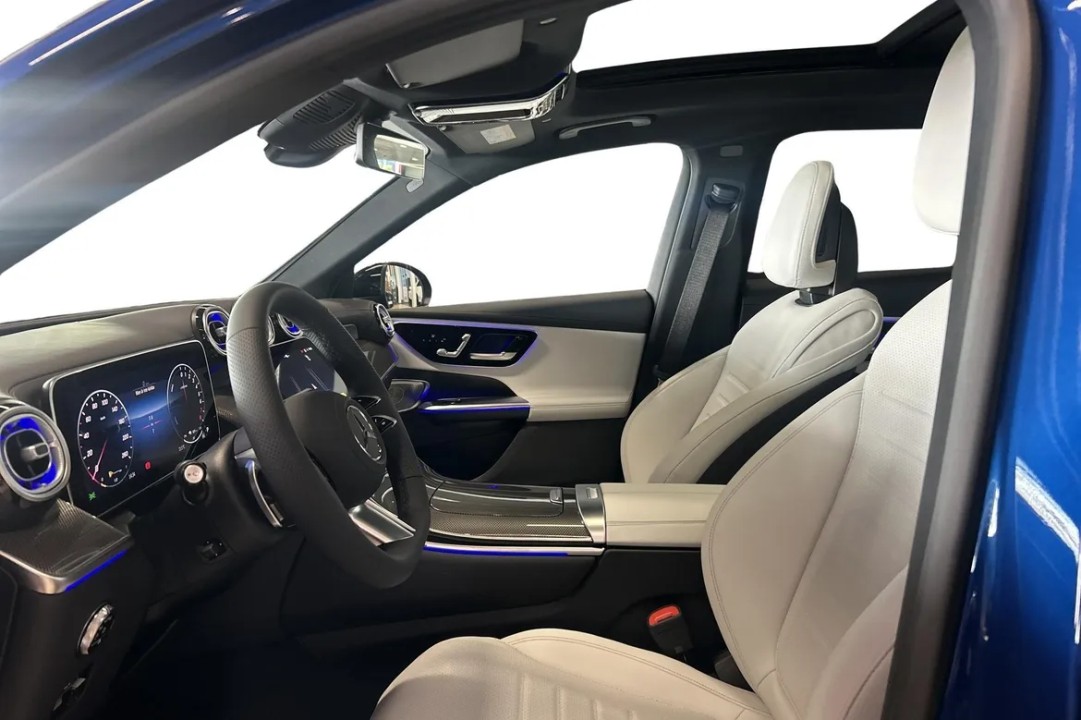 Mercedes-Benz GLC 300e 4MATIC AMG (5)