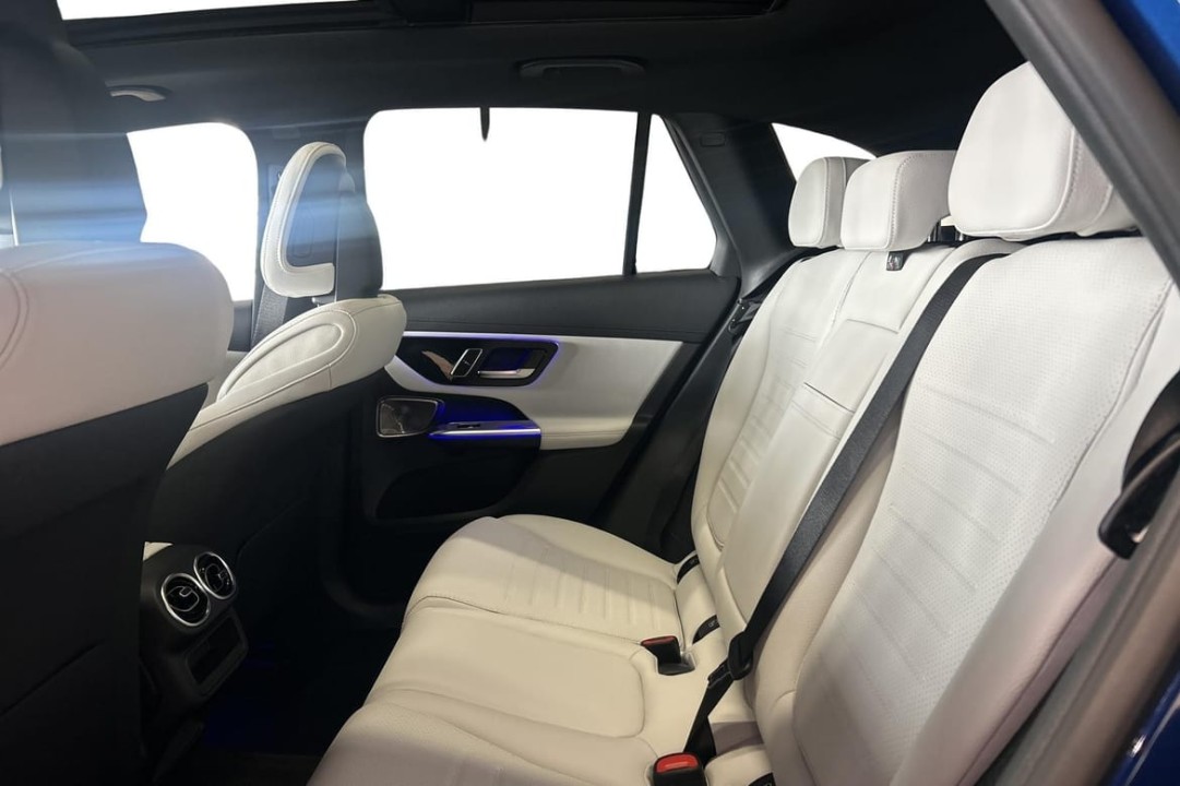 Mercedes-Benz GLC 300e 4MATIC AMG - foto 6