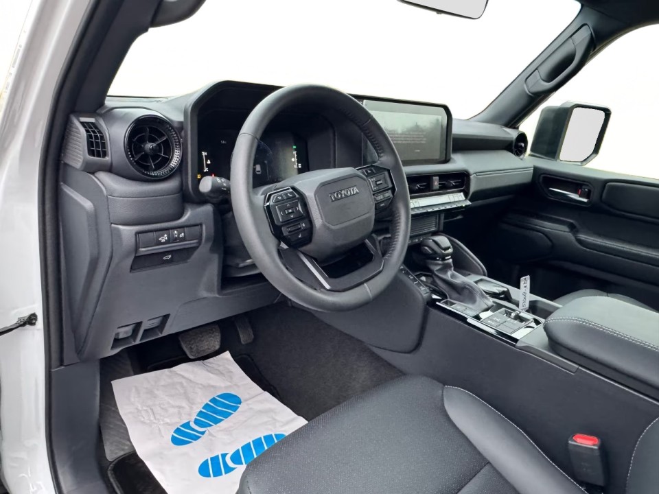 Toyota Land Cruiser 250 - foto 9