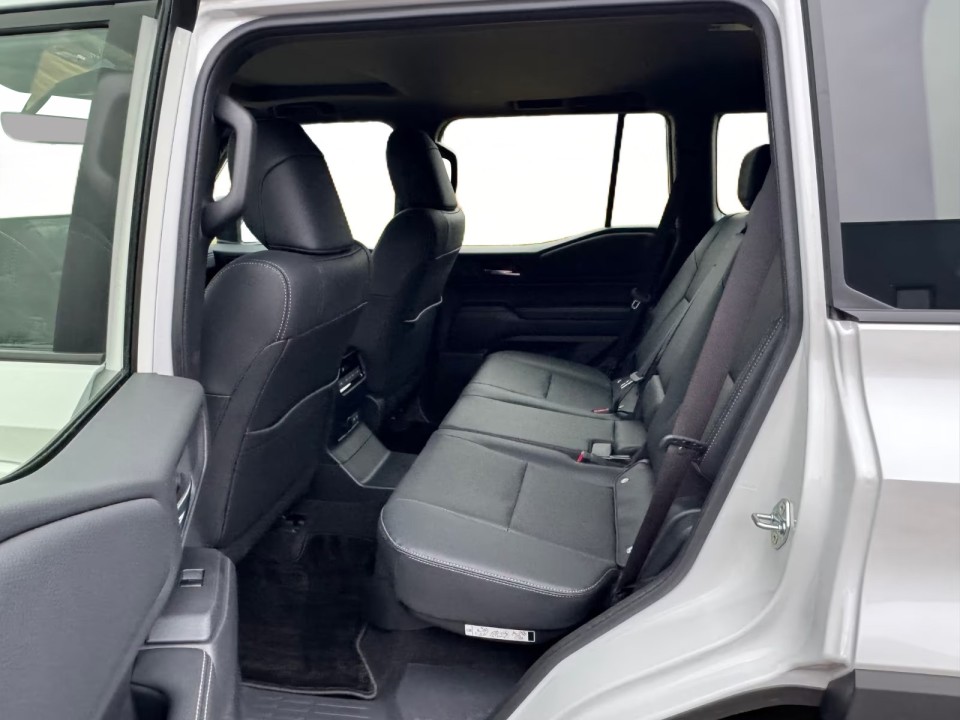 Toyota Land Cruiser 250 - foto 14