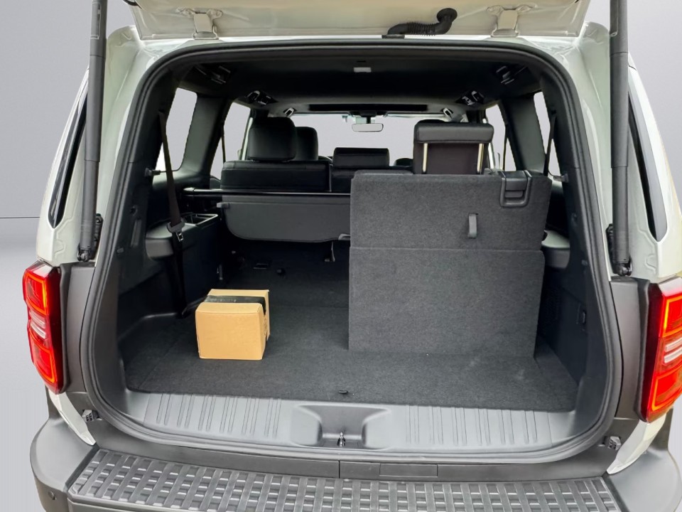 Toyota Land Cruiser 250 - foto 19