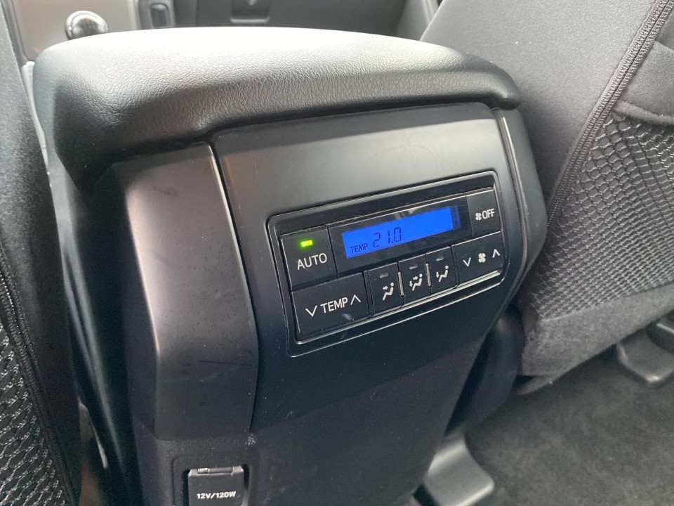 Toyota Land Cruiser - foto 18