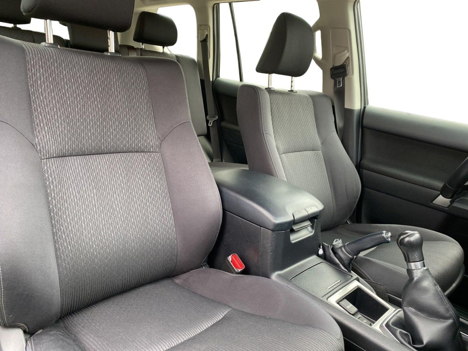 Toyota Land Cruiser - foto 12