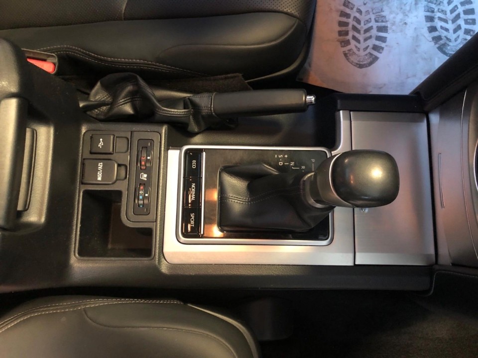 Toyota Land Cruiser Executive - foto 12