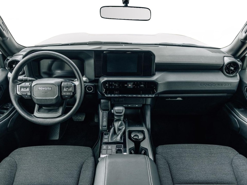 Toyota Land Cruiser 250 Prado (5)