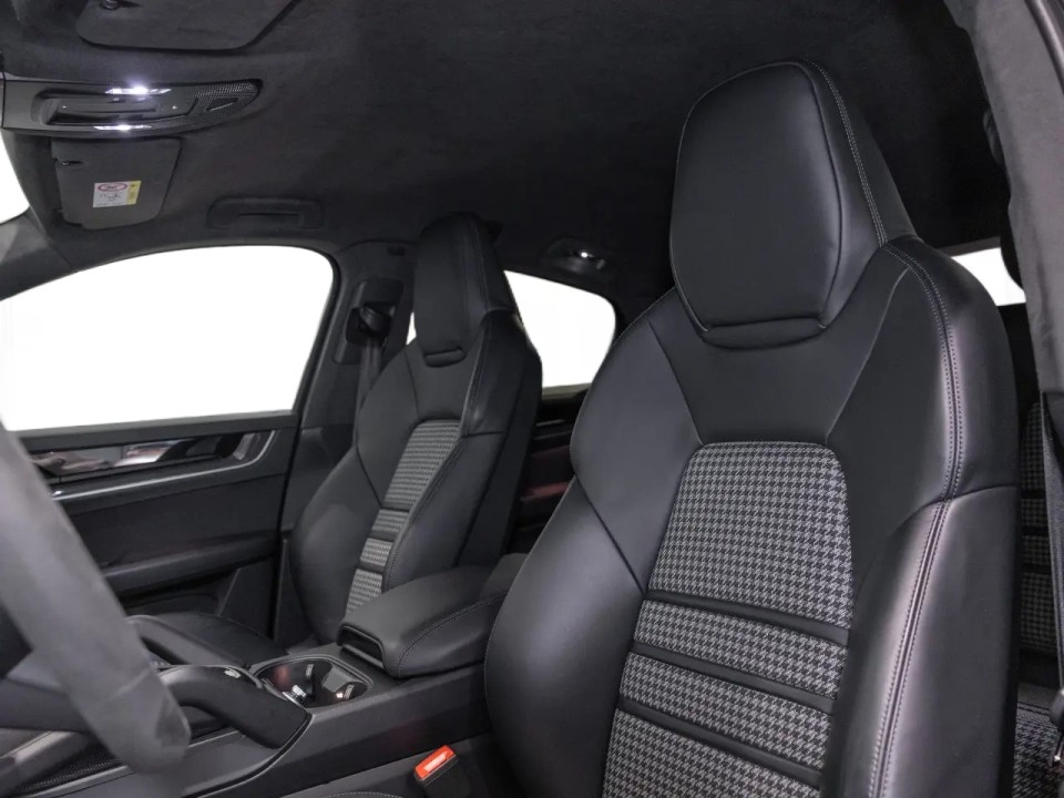 Porsche Cayenne Coupe S E-Hybrid - foto 21
