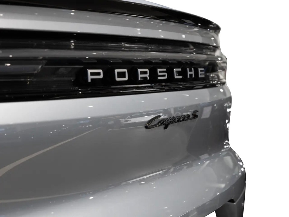 Porsche Cayenne Coupe S E-Hybrid - foto 34