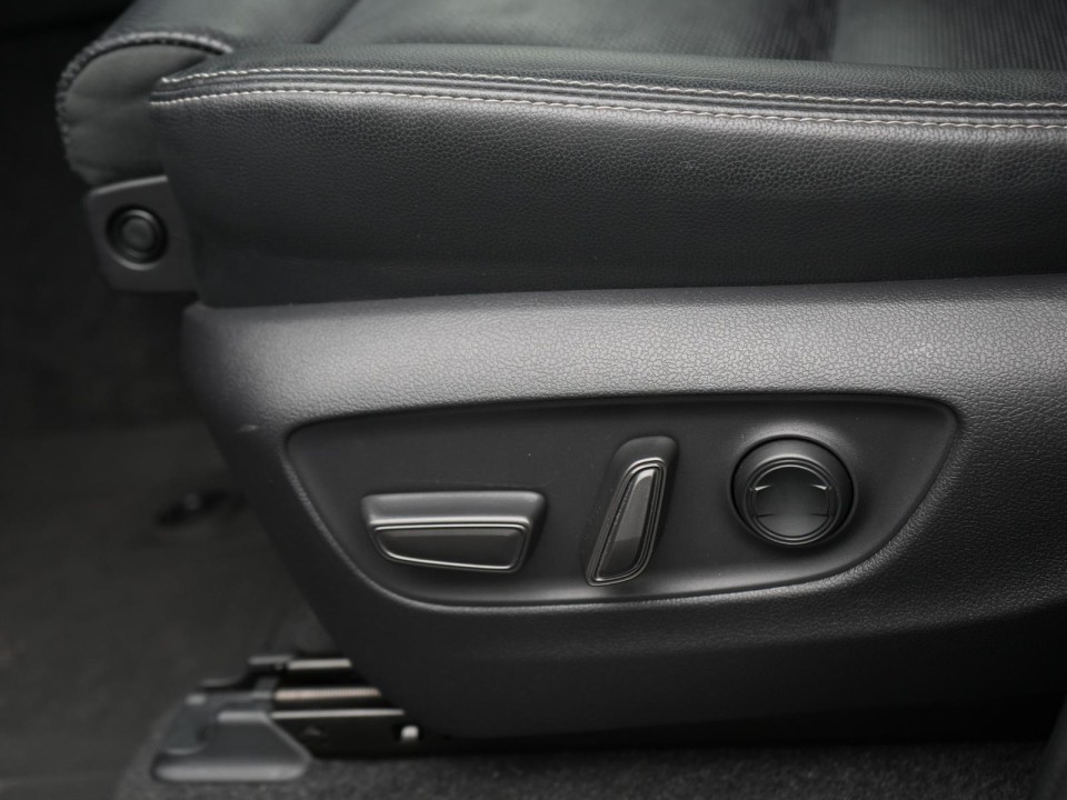 Toyota Land Cruiser Executive - foto 18