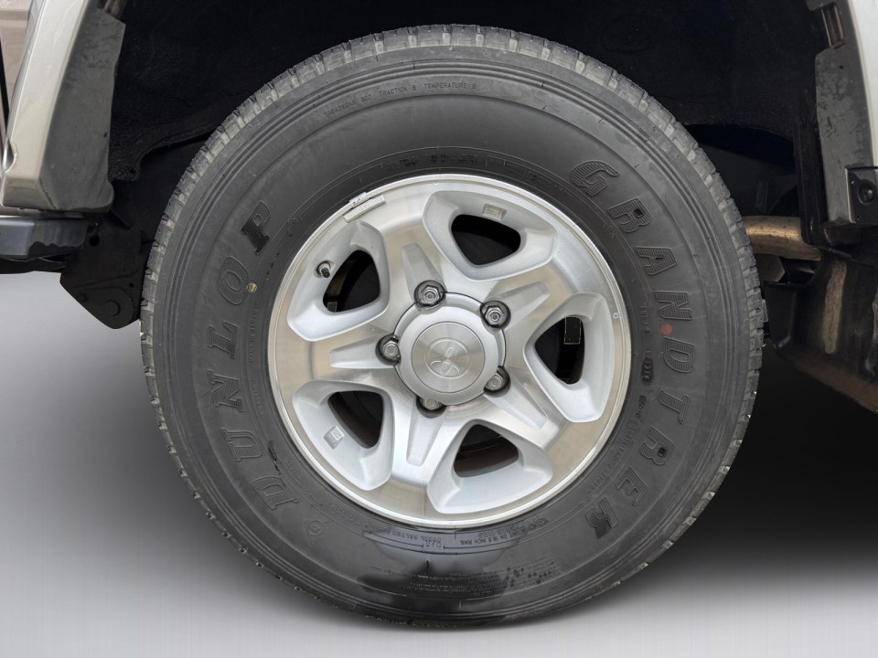 Toyota Land Cruiser GRJ 71 - foto 12