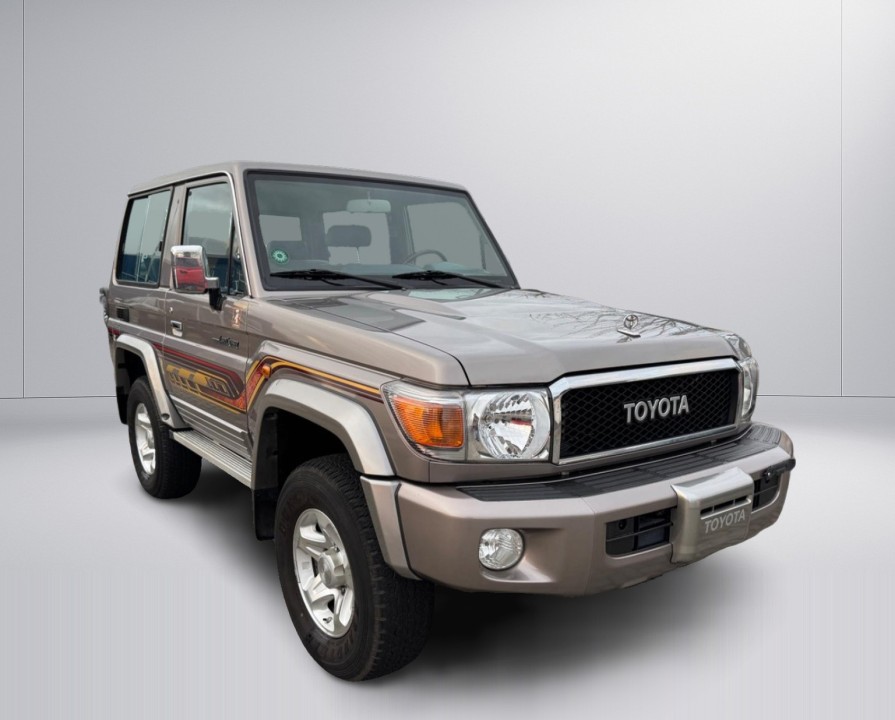 Toyota Land Cruiser GRJ 71