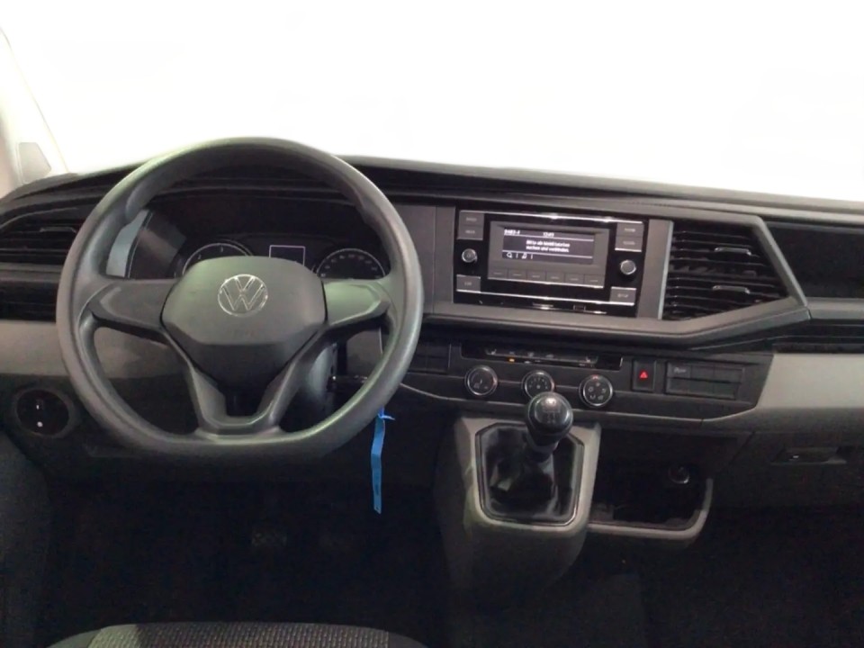 Volkswagen Transporter T6.1 (5)