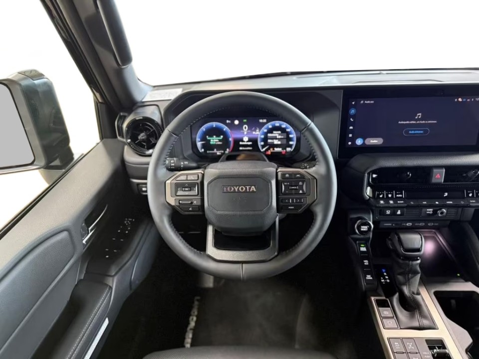 Toyota Land Cruiser - foto 6