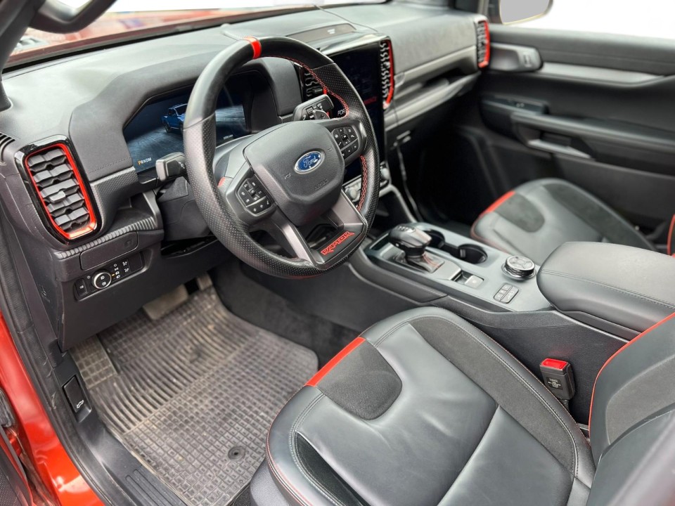 Ford Raptor - foto 7