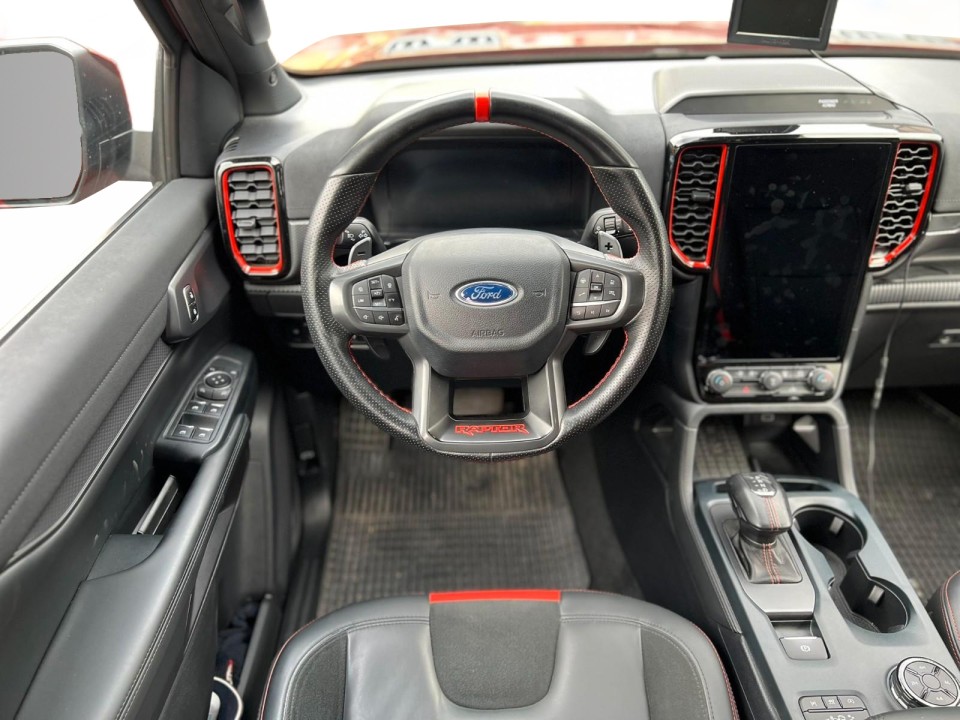 Ford Raptor - foto 11