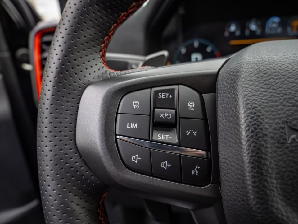 Ford Raptor - foto 8