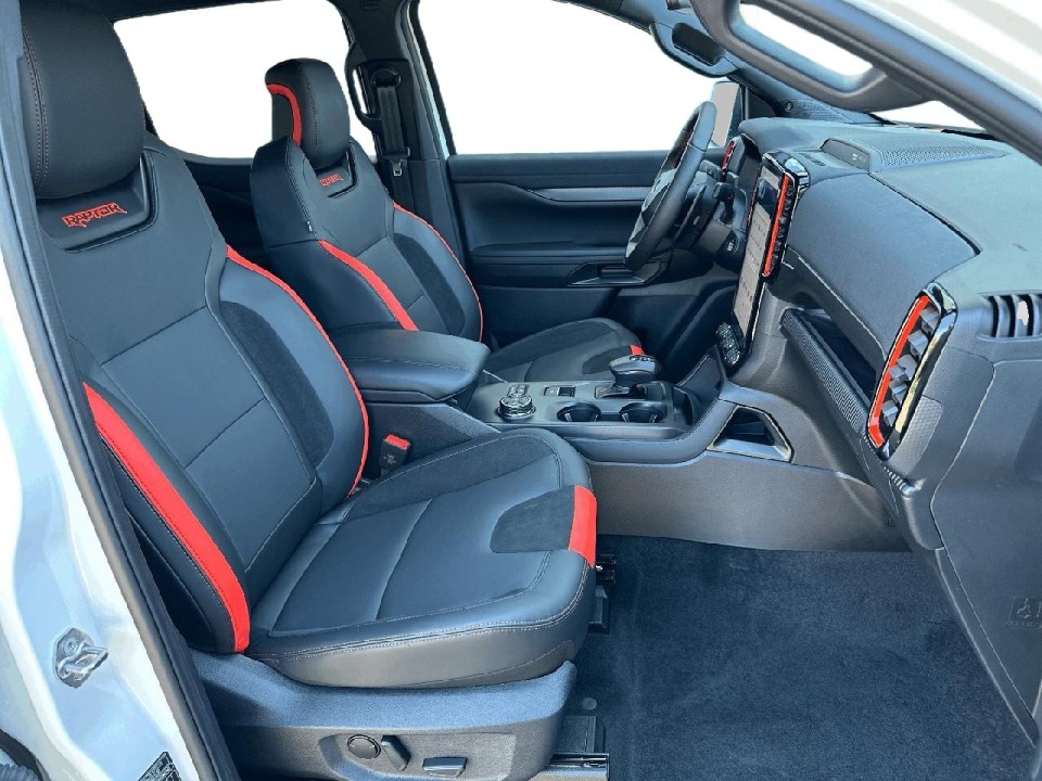 Ford Raptor - foto 8